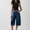 Culotte-jeans med høy midje og belte