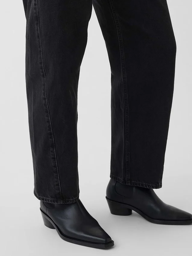 Curvy High Rise Barrel-Jeans