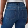 Curvy høyt liv '90-talls slanke, rette Jeans