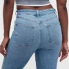 Curvy høyt liv '90-talls slanke, rette Jeans