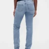 Curvy Low Rise '90S Slim Straight Jeans