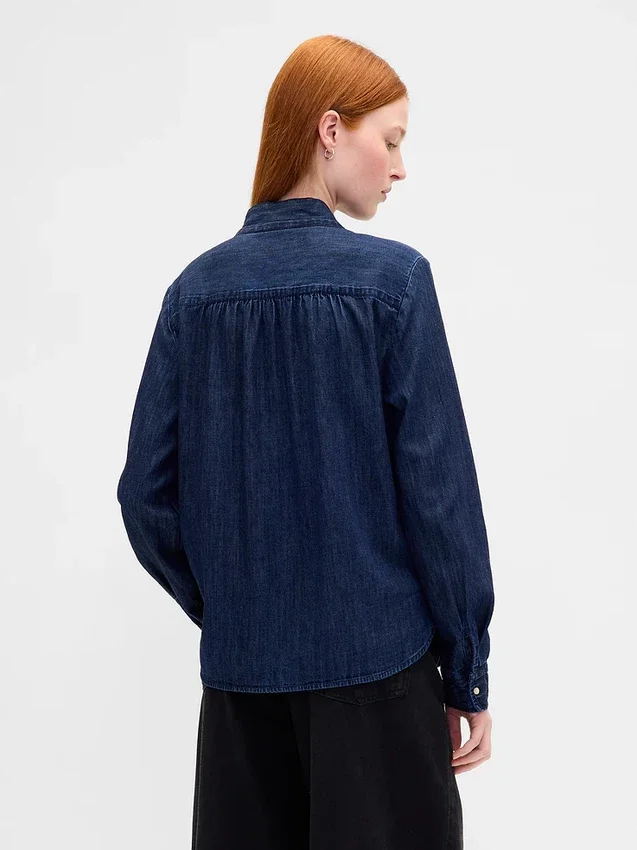 Denimskjorte med bånd i halsen