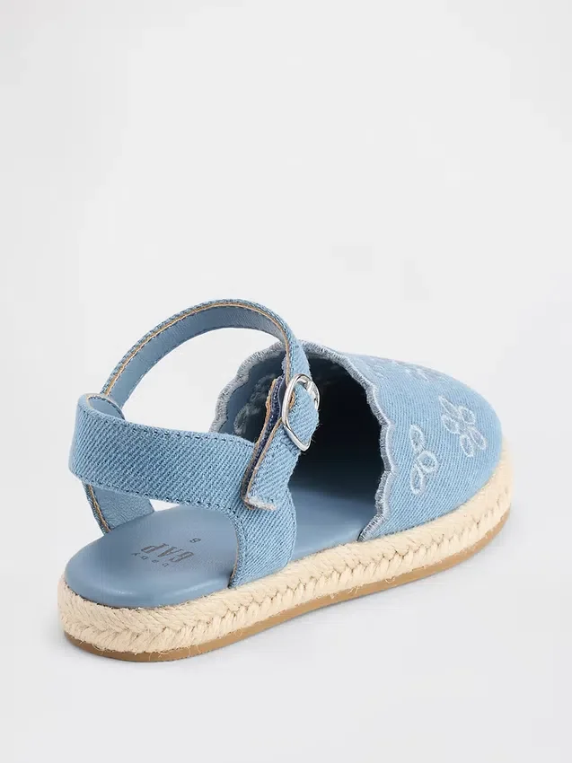 Espadrille-sandaler for småbarn