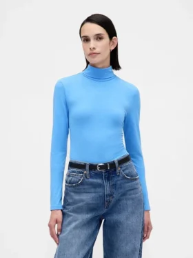 Fjærlett turtleneck