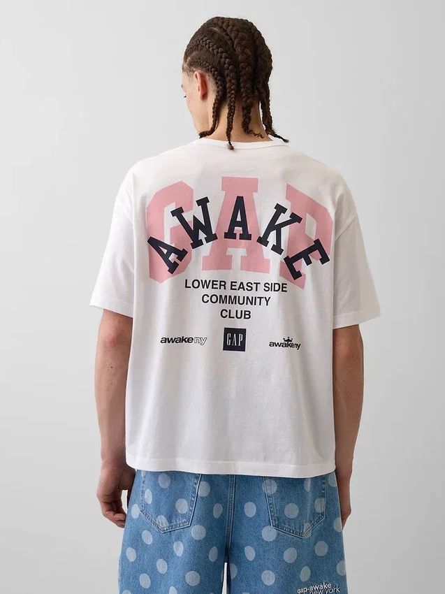 Gap × Awake Ny T-skjorte med avslappet logo