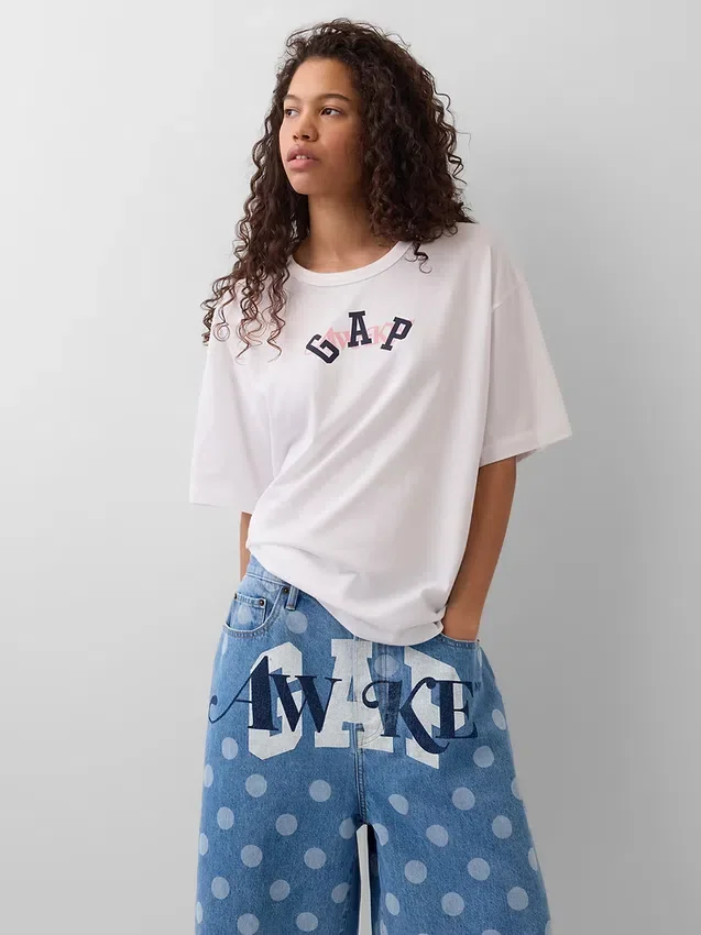 Gap × Awake Ny T-skjorte med avslappet logo