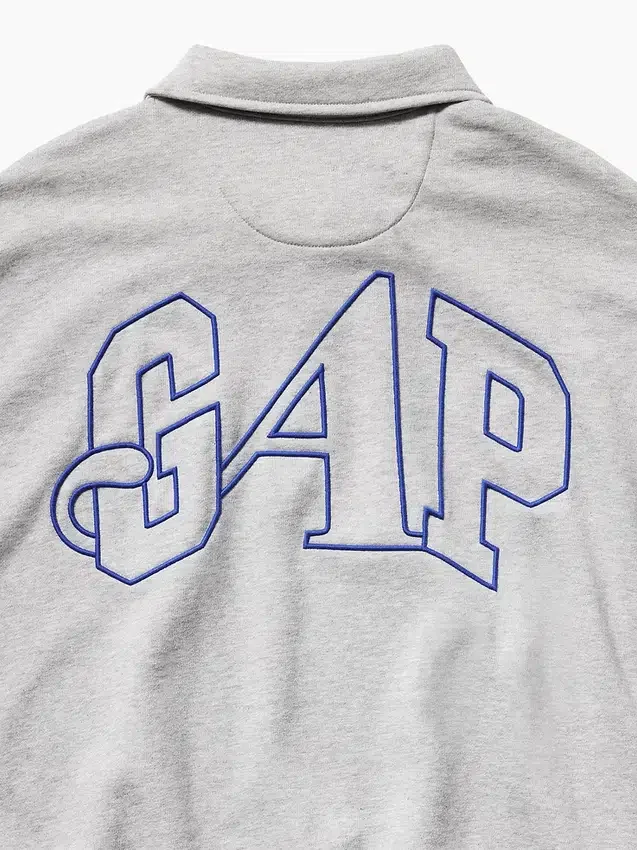 GAP × Awake Ny tykk, oversized genser med kvart glidelås