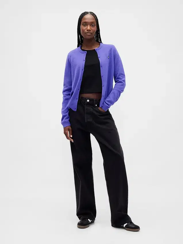 GAP × Disney Tim Burtons «The Nightmare Before Christmas» CashSoft-cardigan med hodeskalle
