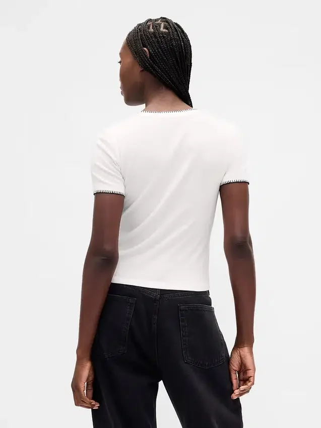GAP × Disney Tim Burtons «The Nightmare Before Christmas» moderne, innsvingt T-skjorte
