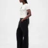 GAP × Disney Tim Burtons «The Nightmare Before Christmas» moderne, innsvingt T-skjorte