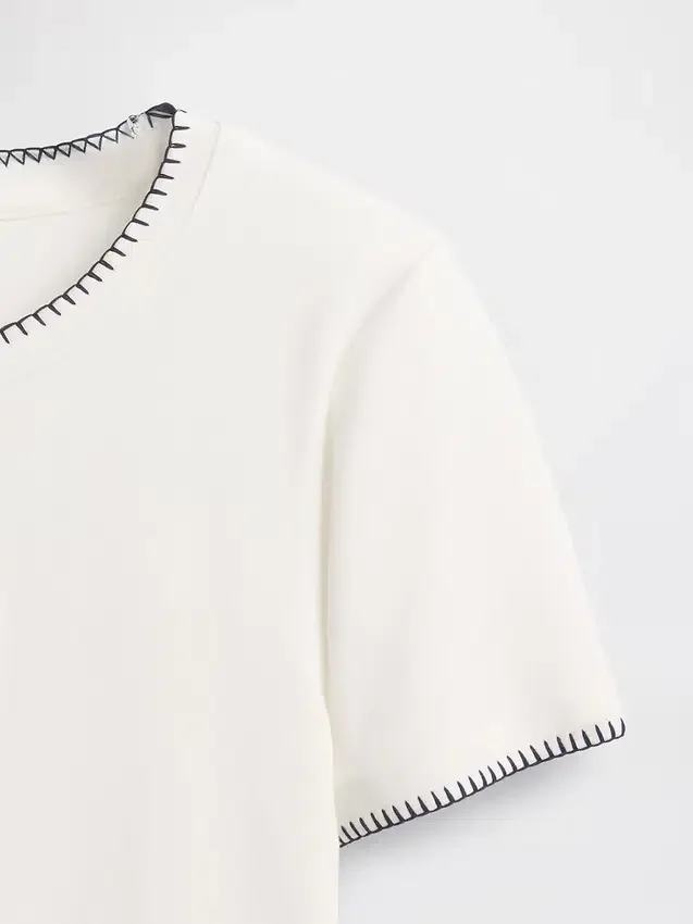 GAP × Disney Tim Burtons «The Nightmare Before Christmas» moderne, innsvingt T-skjorte