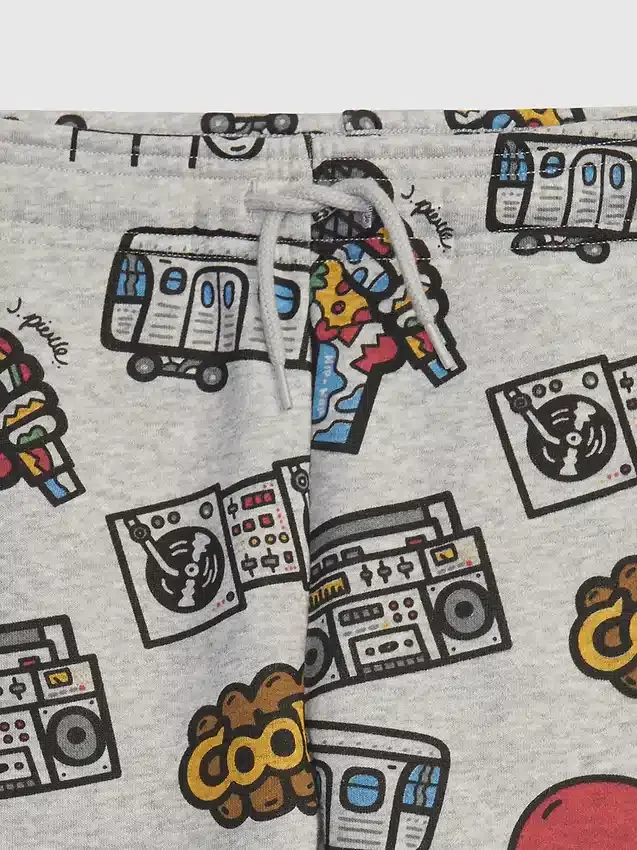 GAP × Rock the Bells joggebukse med grafisk trykk for småbarn