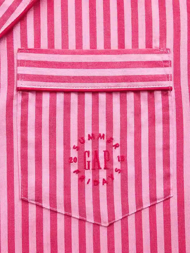 GAP × Summer Fridays Pyjamaskjorte i avslappet passform med striper i poplin