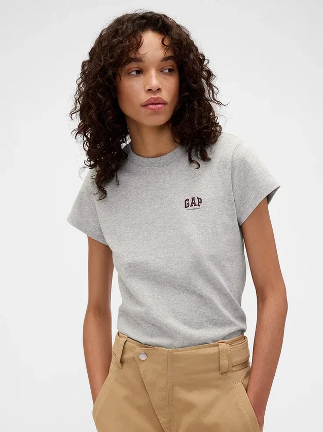 Gap × Victoria Beckham T-skjorte i økologisk bomull med logo