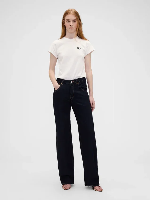 Gap × Victoria Beckham T-skjorte i økologisk bomull med logo