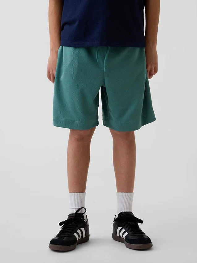 GapFit 6" resirkulerte mesh-shorts for barn