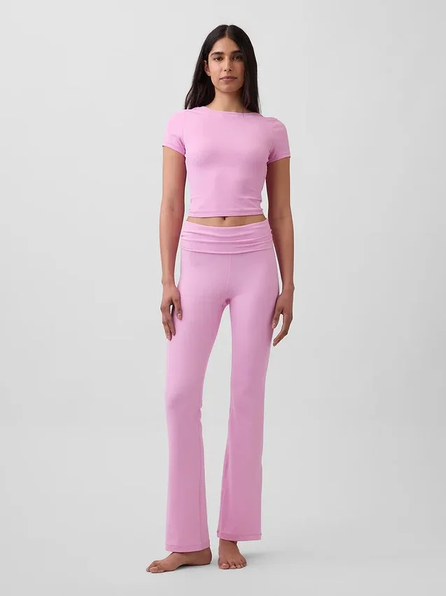 GapFit Smooth vendbar crop-top med kryssrygg