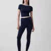 GapFit Smooth vendbar crop-top med kryssrygg