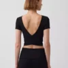 GapFit Smooth vendbar crop-top med kryssrygg