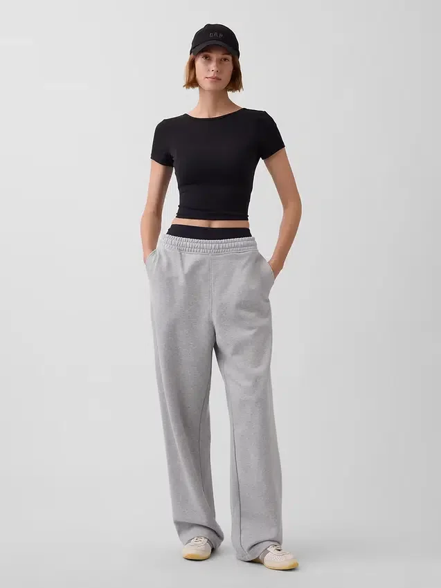 GapFit Smooth vendbar crop-top med kryssrygg