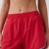 GapFit Tech løpeshorts med høy midje