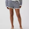 Heklede, stripete shorts for barn