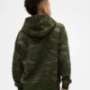 Hettegenser for barn i avslappet camo-stil