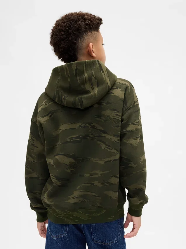 Hettegenser for barn i avslappet camo-stil