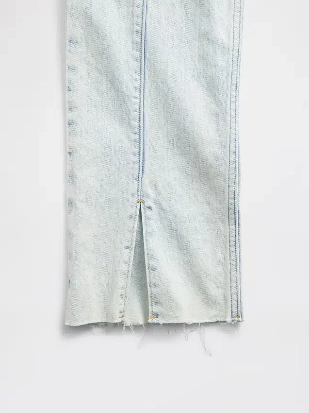 High Rise '90S Slim Straight Jeans