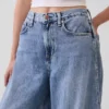 High Rise Ultrasoft Horseshoe-Jeans