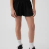 Hurtigtørkende løpeshorts med sommerfuglkant for barn