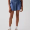 Hurtigtørkende løpeshorts med sommerfuglkant for barn