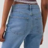 Høytaljede, slanke, rette cropped-Jeans i 90-tallsstil
