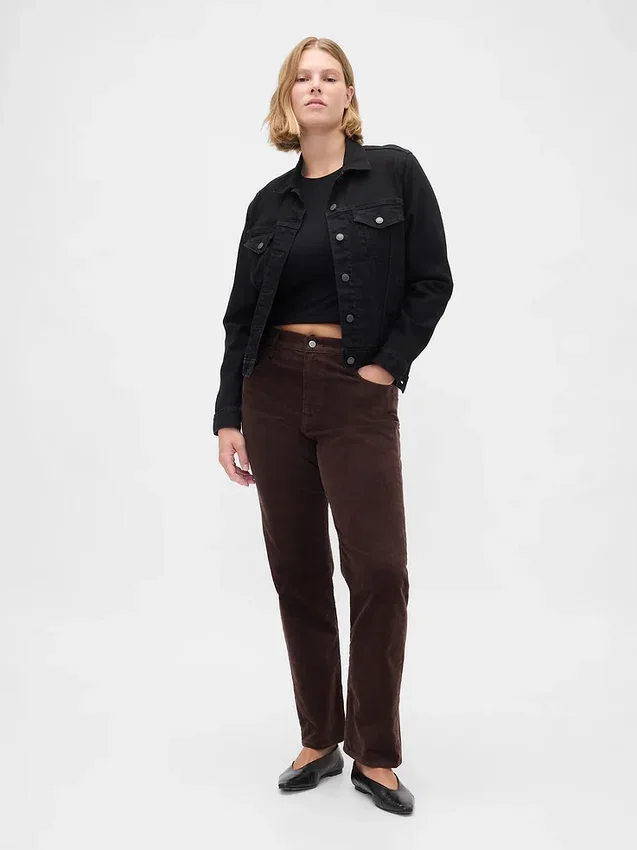 Høytaljede, smale, rette jeans i kordfløyel i 90-tallsstil