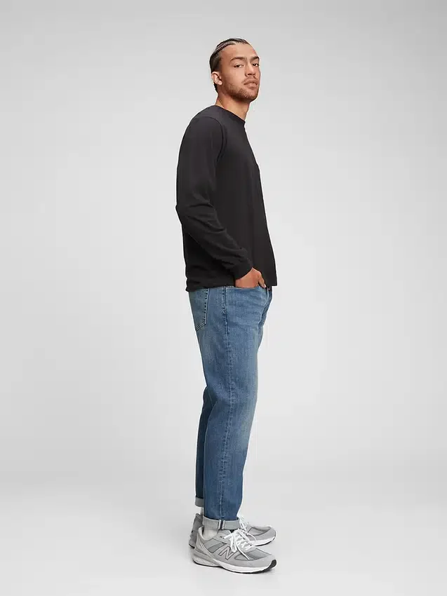 Jeans med atletisk, avsmalnende passform
