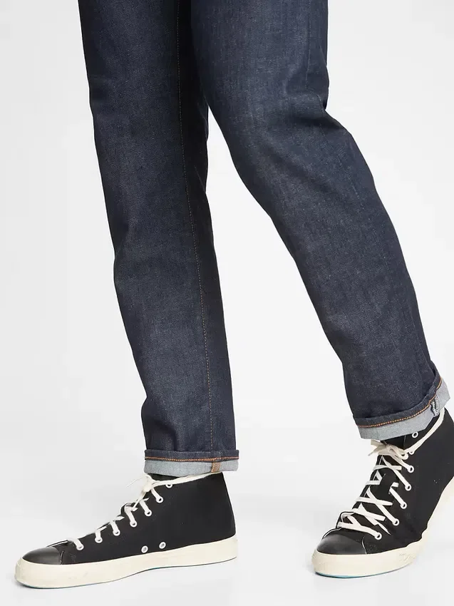 Jeans med atletisk, avsmalnende passform