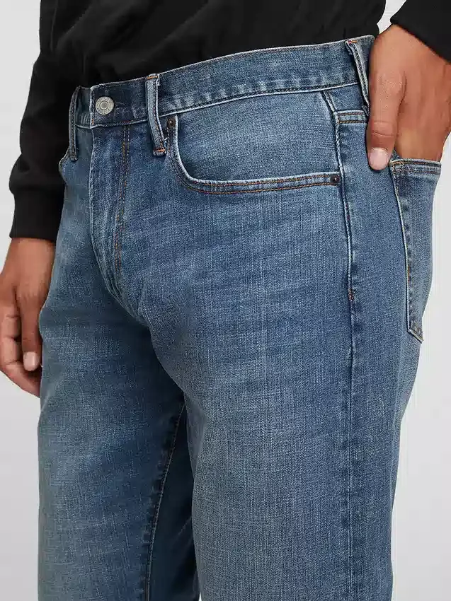 Jeans med atletisk, avsmalnende passform