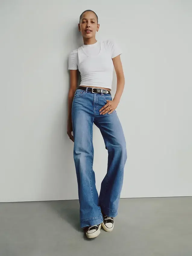 Jeans med høy midje og avslappet, utvidet ben