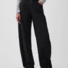 Jeans med høy midje og bred benform