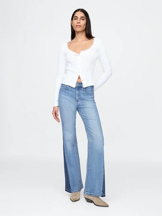 Jeans med høy midje og lapper i 70-tallsstil