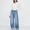 Jeans med høy midje og oppbrettede ben