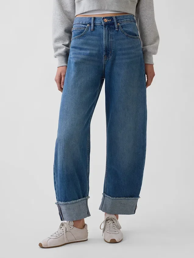 Jeans med høy midje og oppbrettede ben