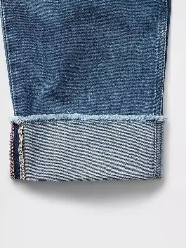 Jeans med høy midje og oppbrettede ben