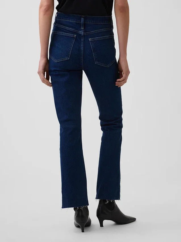 Jeans med høy midje og utvidet ben