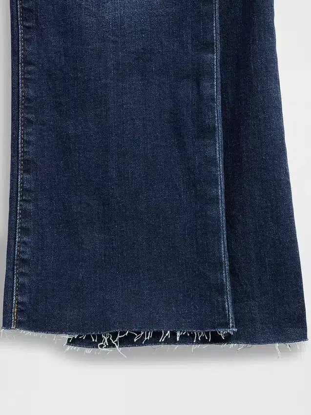 Jeans med høy midje og utvidet ben