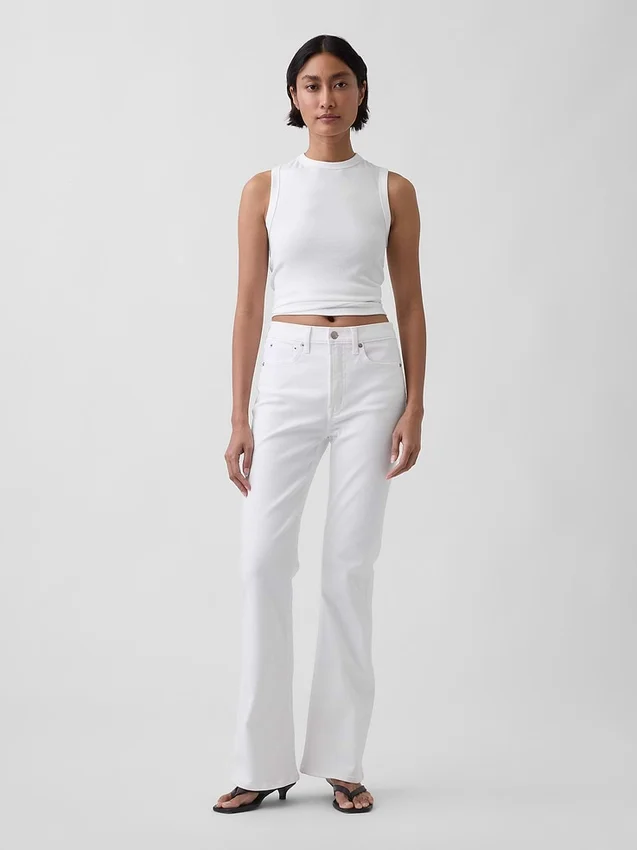 Jeans med høy midje og utvidet ben i 70-tallsstil