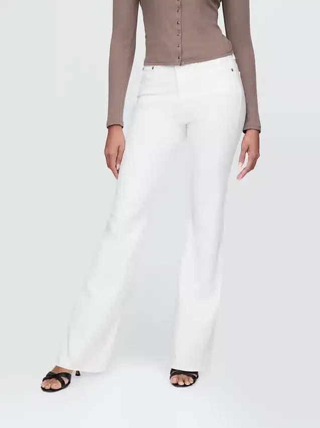 Jeans med høy midje og utvidet ben i 70-tallsstil