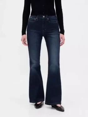 Jeans med høy midje og utvidet ben i 70-tallsstil