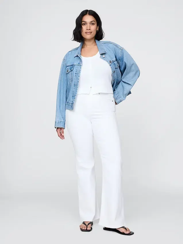 Jeans med høy midje og utvidet ben i 70-tallsstil