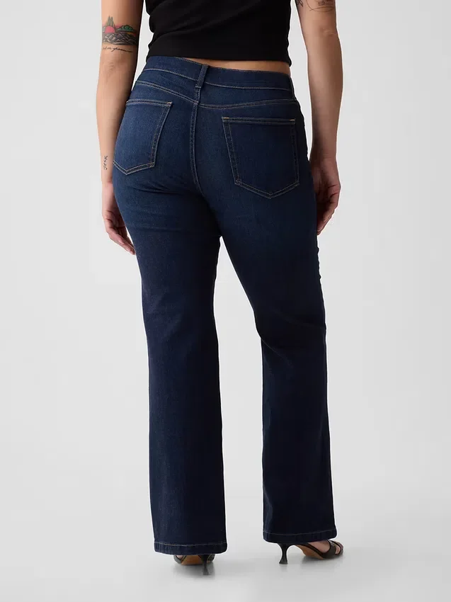 Jeans med høy midje og utvidet ben i 70-tallsstil